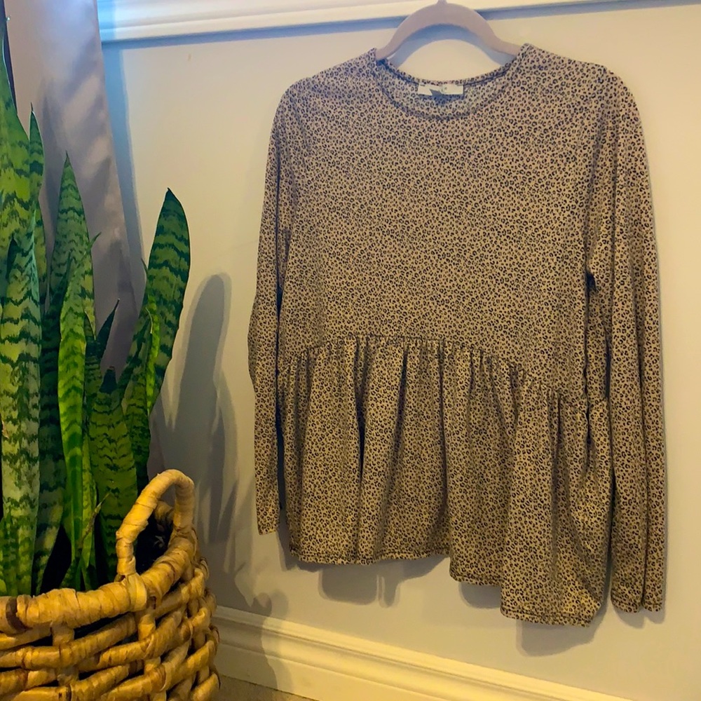 Long-sleeve leopard print shirt